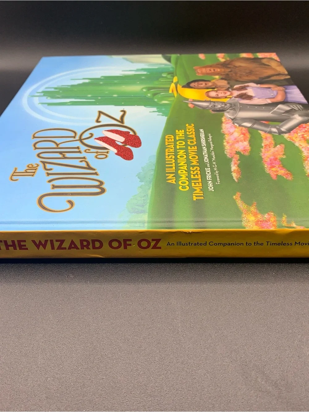 The Wizard of Oz Illustrated Companion 70th Anniversary - Hardcover Cover